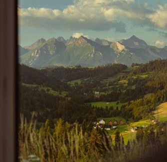 Lapsze Nizne House | Los Road House