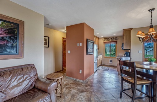 Clark Cabin | Lost Dog - Cozy home away from home