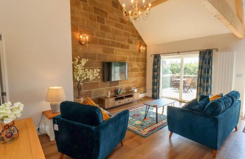 Ruswarp House | Lottie's Cottage at Broadings Farm