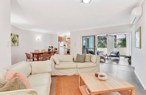 Cairns North Apartment | Lotus Lakes - Tropical 2BR Retreat | Resort Pools | Near Cairns CBD & Botanical Gardens