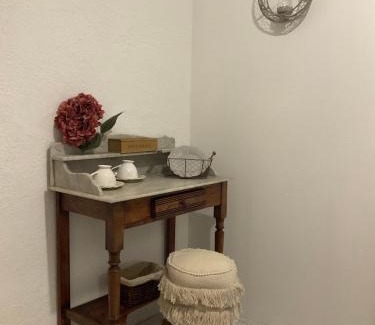 Cabrieres-dʼAigues Bed & Breakfast | Lou jasset