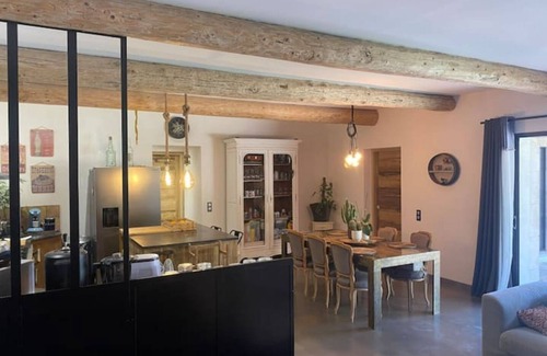 Menerbes Villa | Lou Luberon