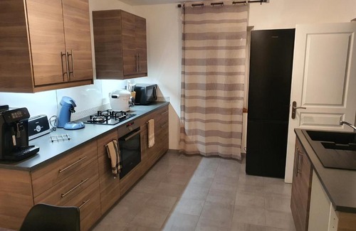 Villeneuve-sur-Yonne House | Loue chambre à la campagne