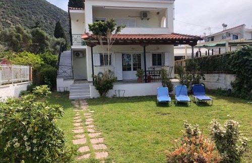 Skaloma House | Loulas Beach House Skaloma