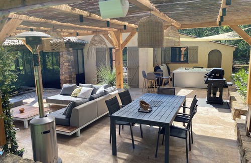 La Motte Villa | Loustaou Magnifique Maison 150 M2 spa et Piscine à La Motte sur 4500m2