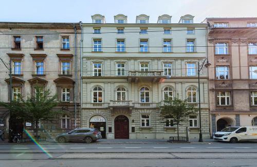 Stradom Apartment | Louvre Studios - LoftAffair