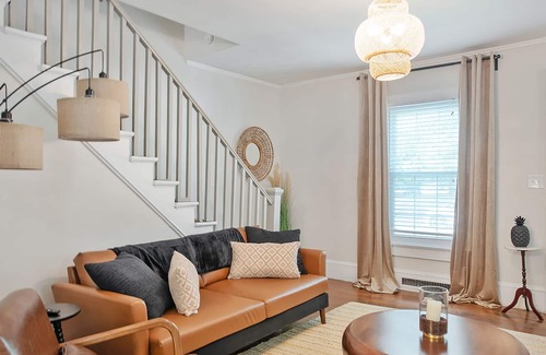 Terry Sanford House | Love It A Latte, 2 Bedroom Townhome Centrally Located