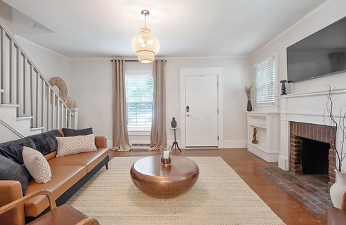 Terry Sanford House | Love It A Latte, 2 Bedroom Townhome Centrally Located