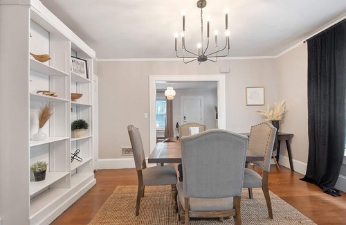Terry Sanford House | Love It A Latte, 2 Bedroom Townhome Centrally Located