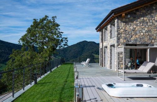 Tavernola Villa | Love Italy Homes - Villa Sebino Relais
