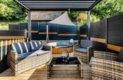 Niederbronn-les-Bains Apartment | Love Room La Courtisane - Spa