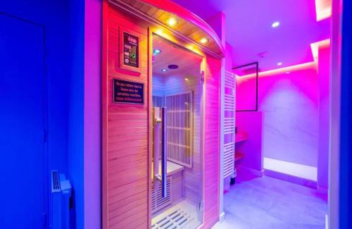 La Riche Apartment | LOVE ROOM SAUNA,JACCUZZI Netflix Tours