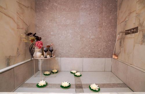 Larissa Apartment | Love room & Spa