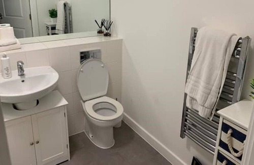 Belvedere Apartment | Lovely 1-bedroom flat in rental unit free parking