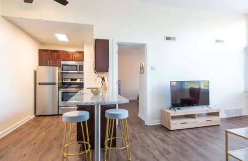Lakewood Apartment | Lovely 1 - bedroom unit/free parking on premises