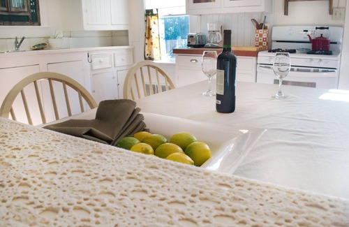 Mendocino House | Lovely 1920's Farmhouse - Family And Pet Friendly