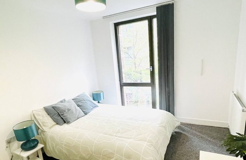 Bromley South Apartment | Lovely 2 bed Flat With Balcony 15 min From Central