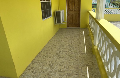 Choiseul Apartment | Lovely 2-bedroom 1 bath apt. with free parking