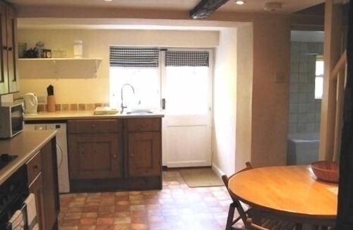Turville Cottage | Lovely 2 bedroom cottage in pictoresque village, near Henley-on-Thames & Marlow