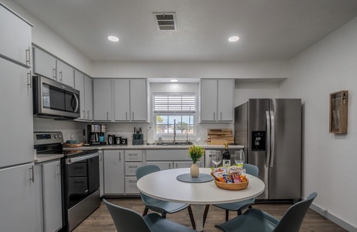 Johnson City House | Lovely 2-bedroom house in Johnson City, walking distance to downtown.