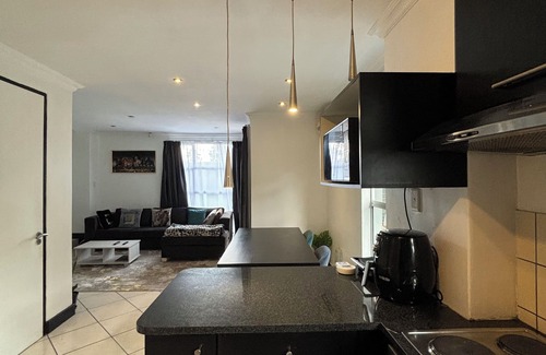 Greater Johannesburg Metropolitan Area House | Lovely 2-bedroom townhome with WiFi and Backup Power