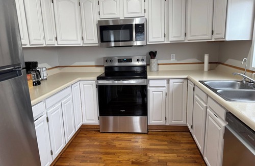 Salina House | Lovely 2-bedroom townhome in Salina with AC close to downtown and hospital.