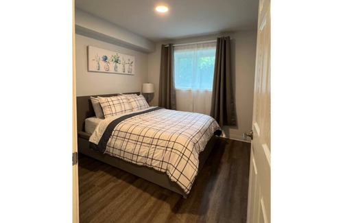 Madison Apartment | Lovely 2-bedroom unit with indoor fireplace
