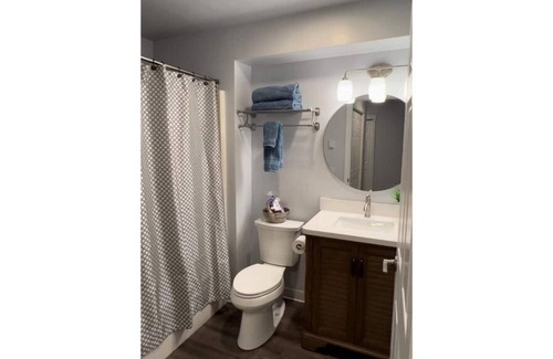Madison Apartment | Lovely 2-bedroom unit with indoor fireplace