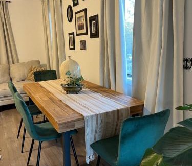 Wilmington Apartment | Lovely 2BR Condo near UNCW Beach