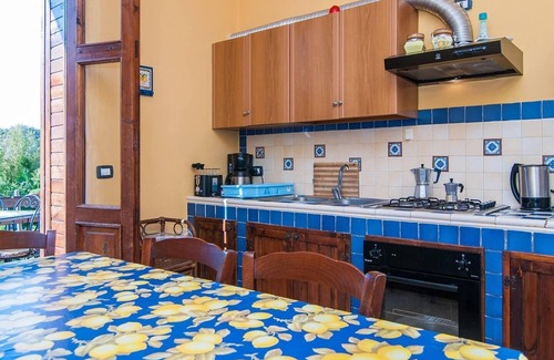 Noto Marina Cottage | Lovely 3-Bed Cottage in Noto