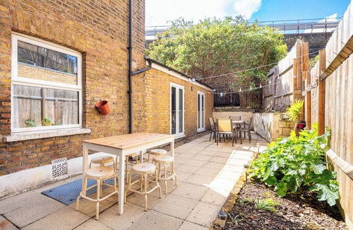 Newington Apartment | Lovely 3-bedroom Apartment in Central London - Essentials included