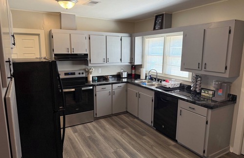 Pheba Other | Lovely 3-bedroom farmhouse with AC in Starkville within 15 minutes of MSU.