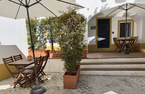 Evora House | Lovely 3 bedrooms house with a courtyard in the heart of the city of Évora.