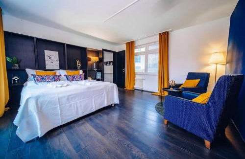 Prague 5 Apartment | Lovely 3BD - Rooftop - Jacuzzi&Sauna
