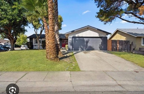 Southwestern Sacramento House | Lovely 4-bedroom house with AC in Sacramento