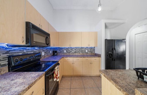 Orlando House | Lovely 4-bedroom house in enchanting Orlando with AC