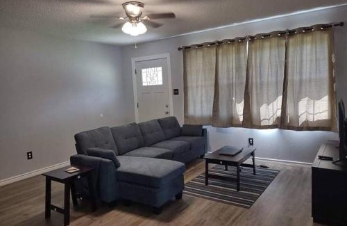 New Llano House | Lovely 4 BR Home Near Fort Johnson-14 Minute Drive