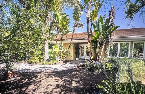 Thousand Oaks House | Lovely 4bedroom Thousand Oaks private house w/Gorgeous Pool/Hot Tub Come Relax