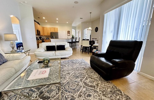 Highlands Reserve House | Lovely 5 Bed Pool Home with Game Room-618NHD