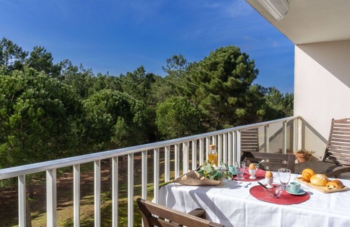 Saint-Brevin-les-Pins Apartment | Lovely apartment for 4 people with WIFI, TV and balcony