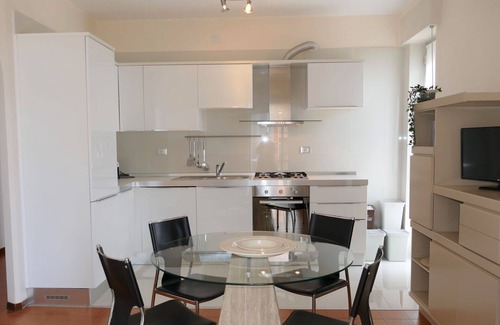 Santo Stefano al Mare Apartment | Lovely apartment for 4 guests with WIFI, balcony and parking