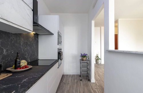 Santo Stefano al Mare Apartment | Lovely apartment for 4 people with A/C, WIFI, pool, TV and balcony