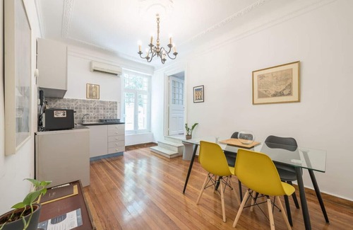 Exarhia Apartment | Lovely And Peaceful Stay In Vibrant Exarchia