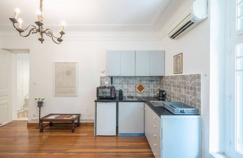 Exarhia Apartment | Lovely And Peaceful Stay In Vibrant Exarchia