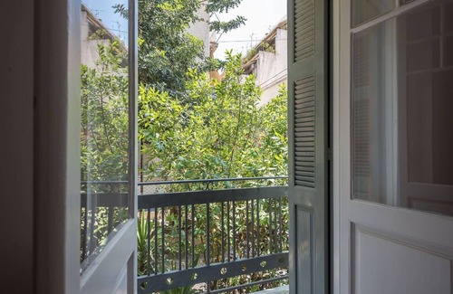 Exarhia Apartment | Lovely And Peaceful Stay In Vibrant Exarchia