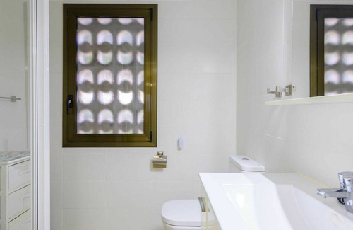 Oropesa del Mar Villa | Lovely apartment in villa for 3 people with WIFI, A/C, pool, TV, terrace, pets allowed and parking