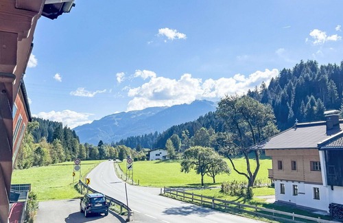 Oberndorf in Tirol Apartment | Lovely apartment for 2 people with WIFI, TV and balcony