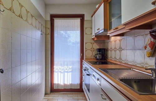 Cavona Apartment | Lovely apartment for 4 people with WIFI, pool, TV, balcony and pets allowed