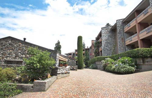 Cavona Apartment | Lovely apartment for 4 people with WIFI, pool, TV, balcony and pets allowed