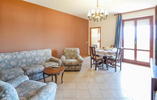 Tuoro sul Trasimeno Apartment | Lovely Apartment In Tuoro Sul Trasimeno